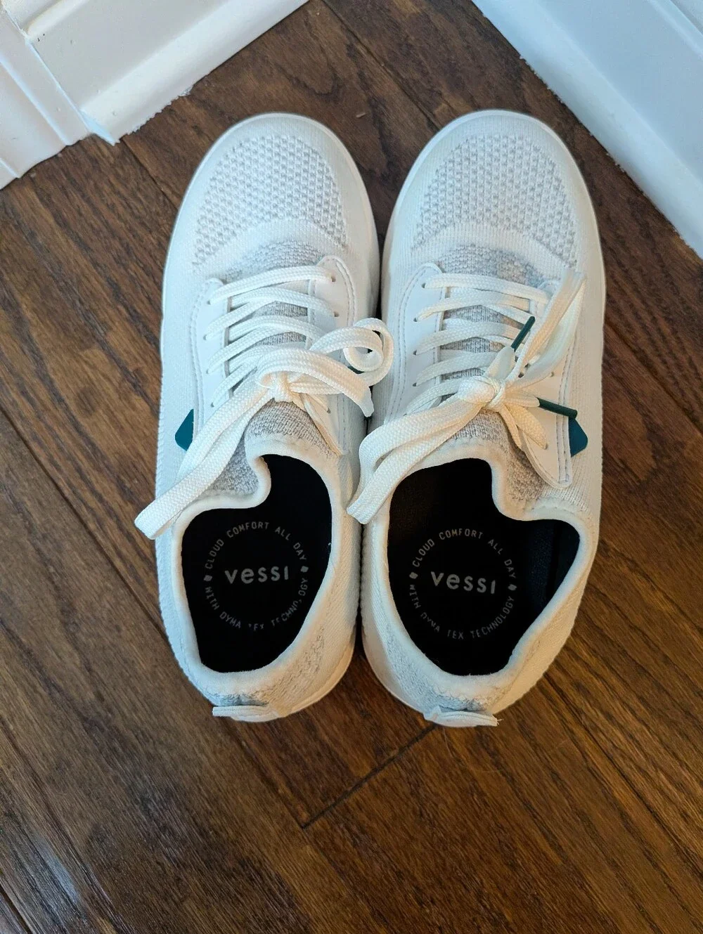 Vessi Women's White Weekend Sneakers Casual Size 7
